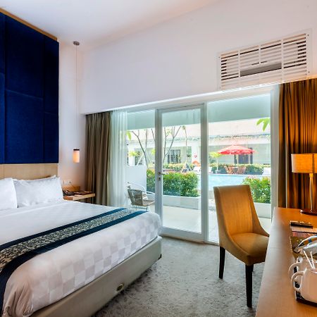 Swiss-Belinn Malang Exteriör bild
