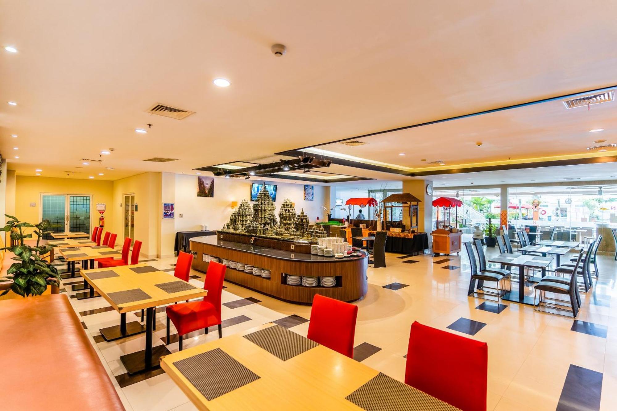 Swiss-Belinn Malang Exteriör bild