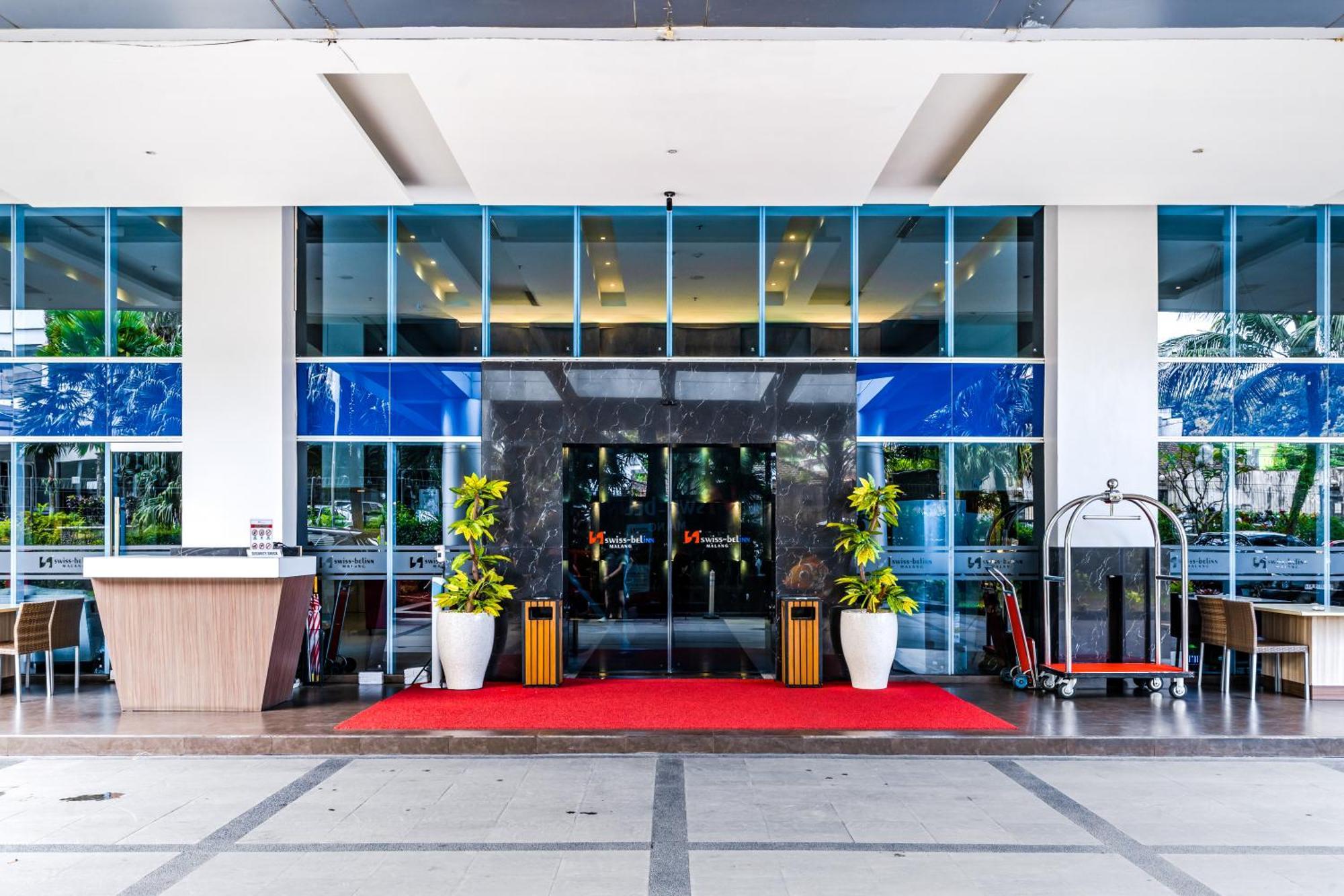 Swiss-Belinn Malang Exteriör bild