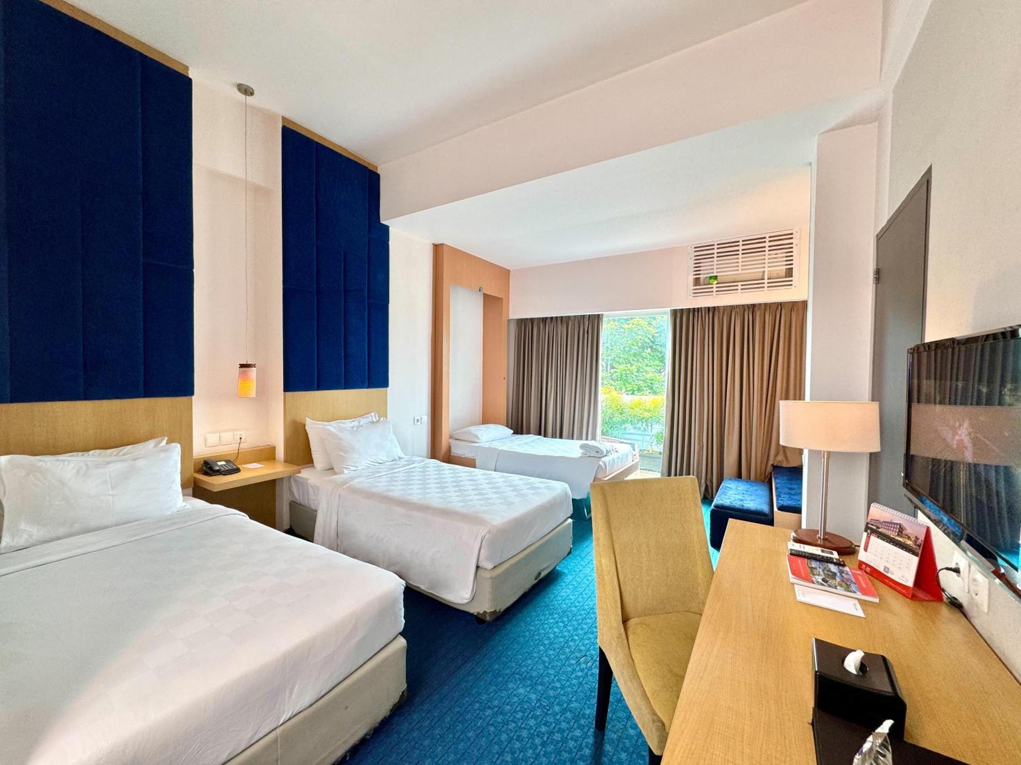 Swiss-Belinn Malang Exteriör bild