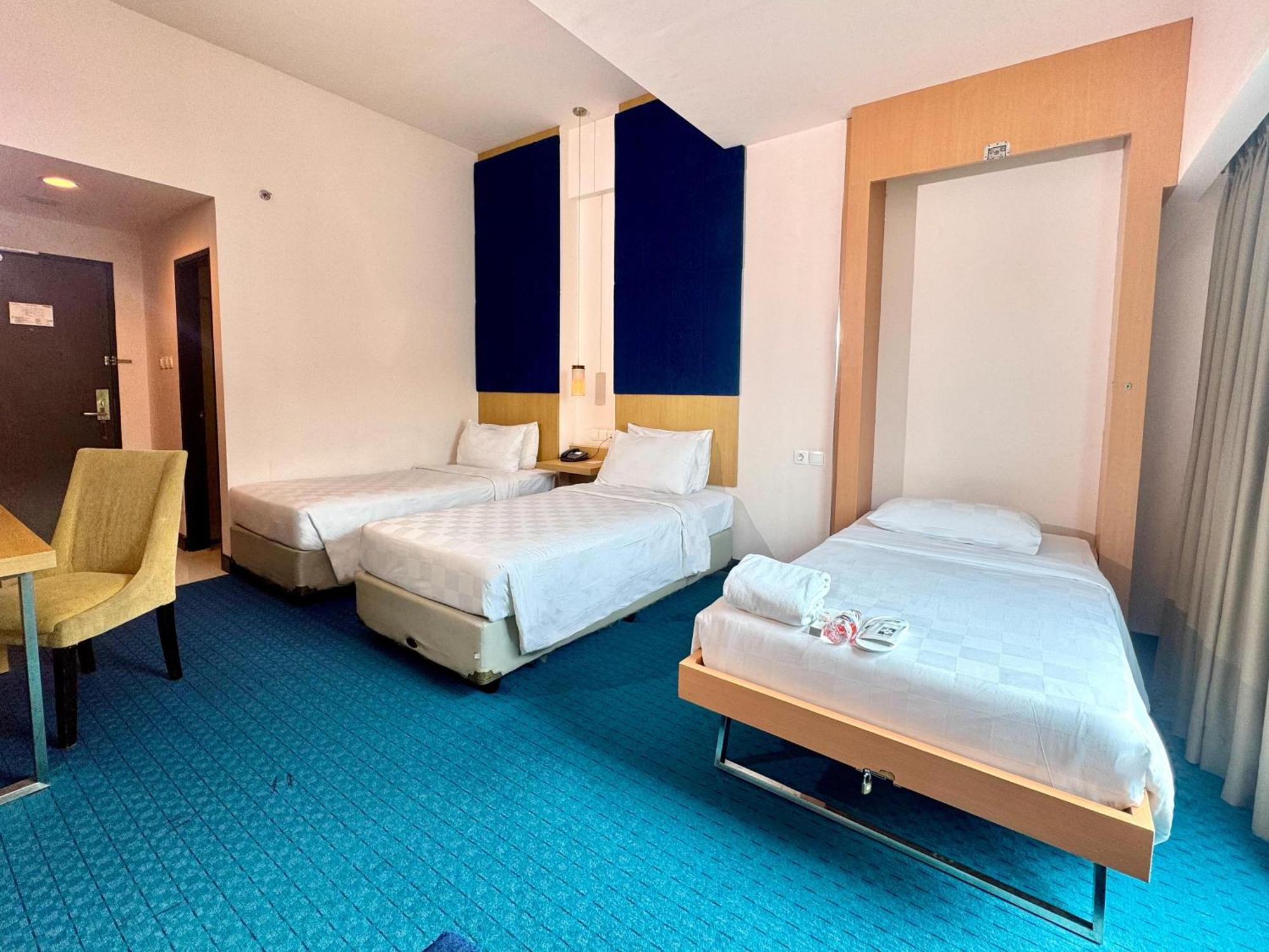 Swiss-Belinn Malang Exteriör bild